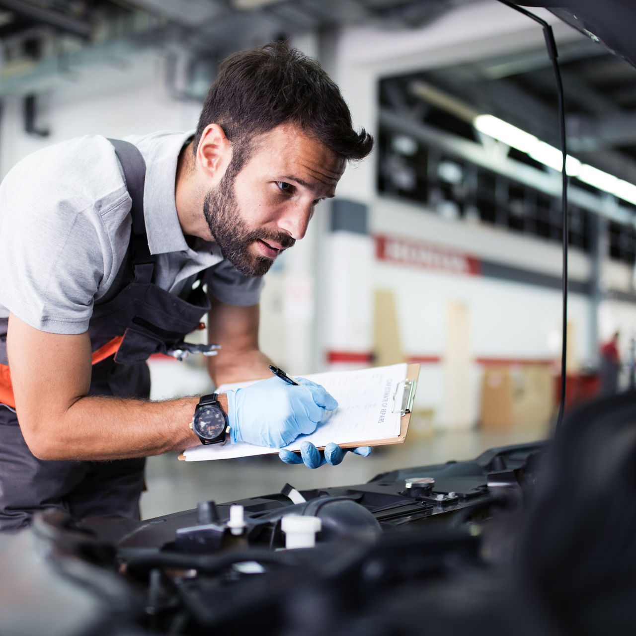 DIENST­LEIS­TUNG